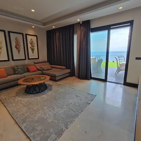 Elysium Hotel *